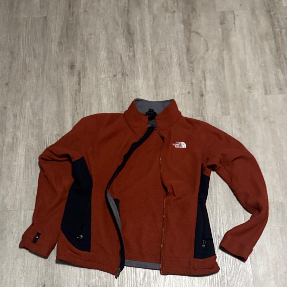 The North Face Men's Rust and black Performance Jacket - Picture 7 of 10